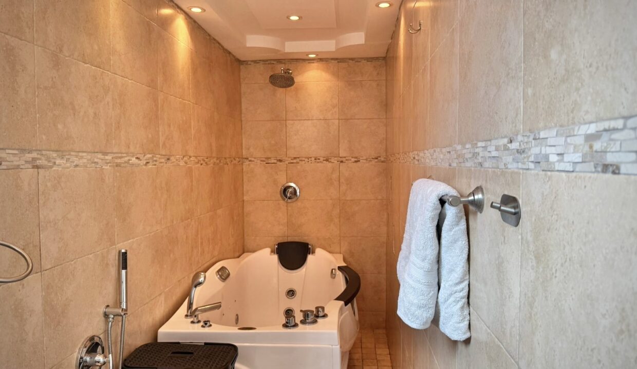 074eb219-f22d-4350-8fd2-586f2d9c0316