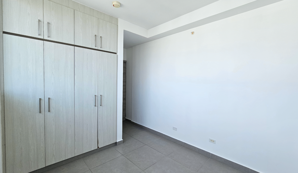 HOR - Habitacion principal diagonal hacia closet