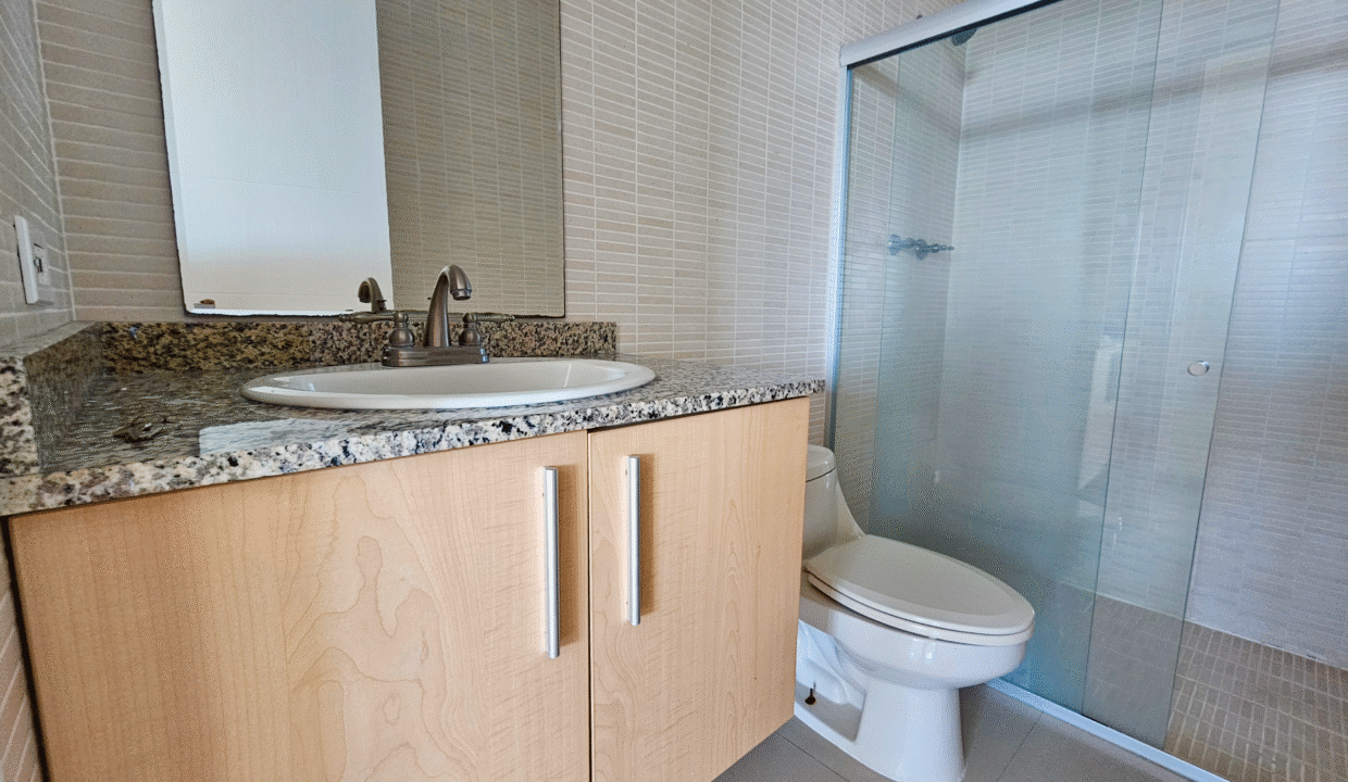 HOR - Tercera recamara baño 2