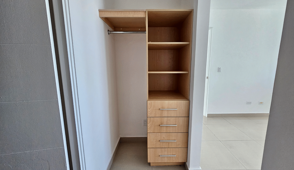 HOR - Tercera recamara walk in closet